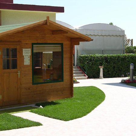 Hotel Righetto Fronte Mare Cavallino-Treporti Εξωτερικό φωτογραφία