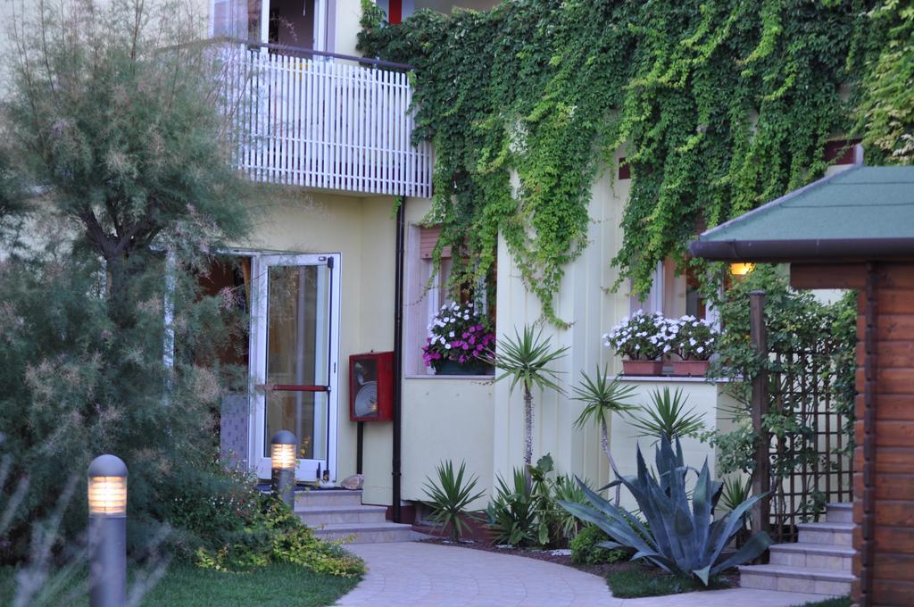 Hotel Righetto Fronte Mare Cavallino-Treporti Εξωτερικό φωτογραφία